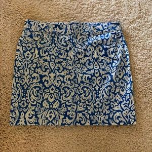 Old navy skirt size 16 with slit in back.